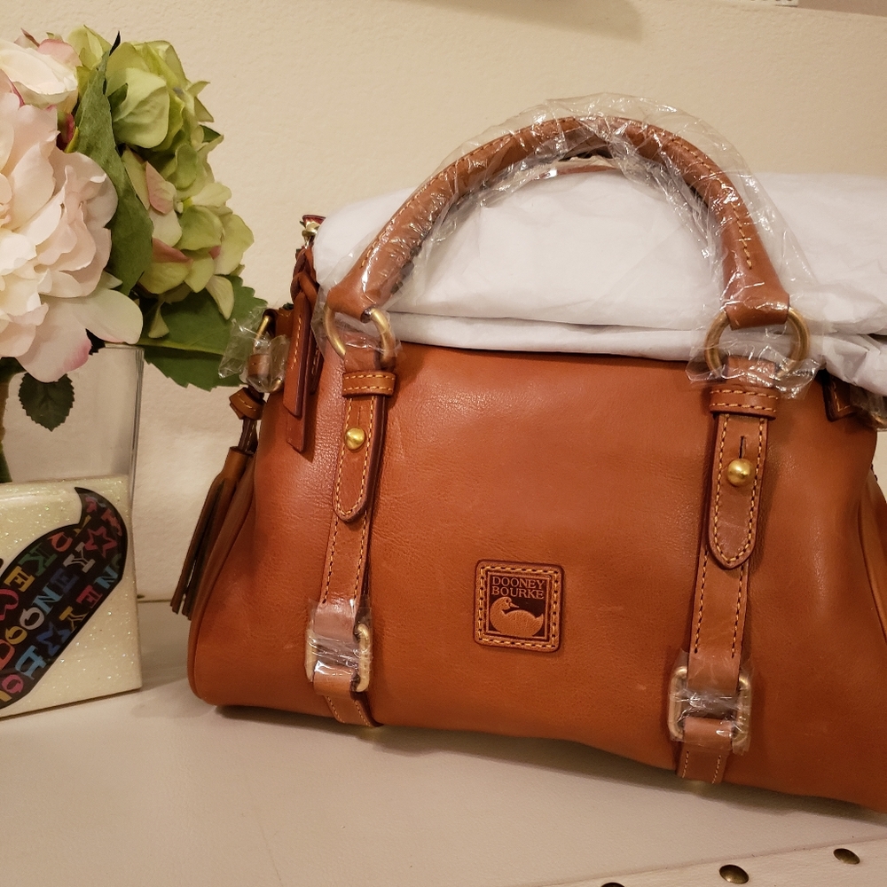 NWT Dooney & Bourke Mini Florentine